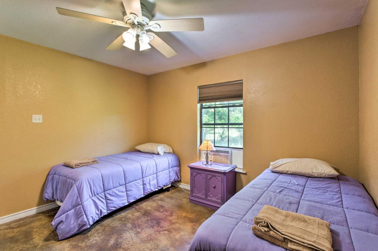 Texas Cabin On 130 Acres Walk To Lake Ray Roberts Collinsville Exteriér fotografie